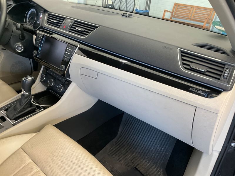 Skoda Superb 2.0 TSI Laurin & Klement 4x4 2016 – снимка 35