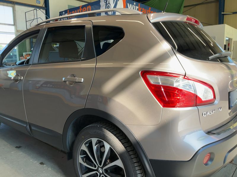 Nissan Qashqai 2.0 Tekna — zdjęcie 3