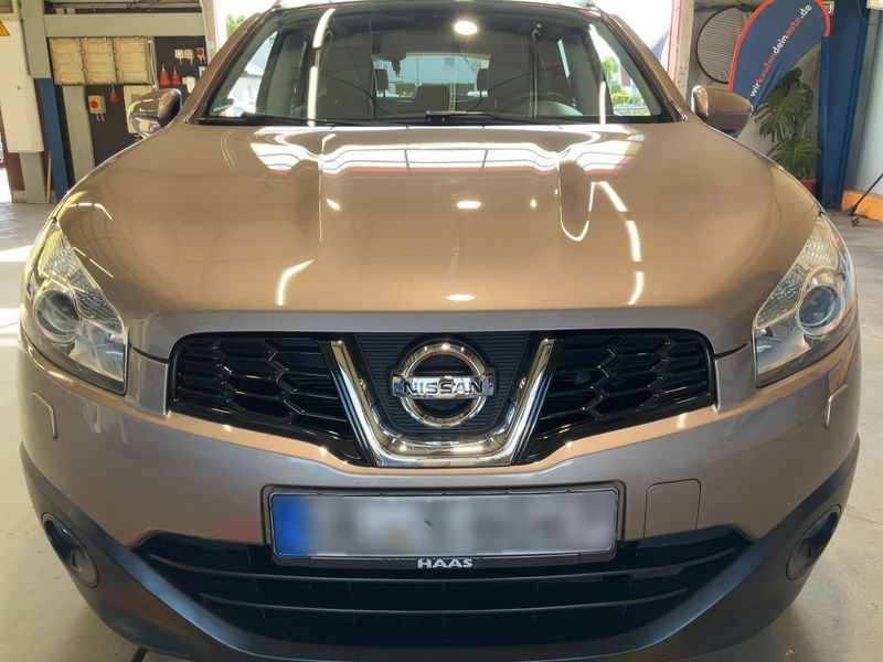 Nissan Qashqai 2.0 Tekna — zdjęcie 9
