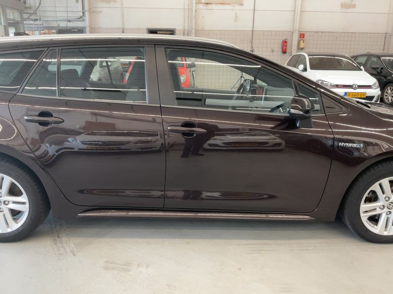 Toyota Corolla 1.8 Hybrid Active Drive — zdjęcie 7