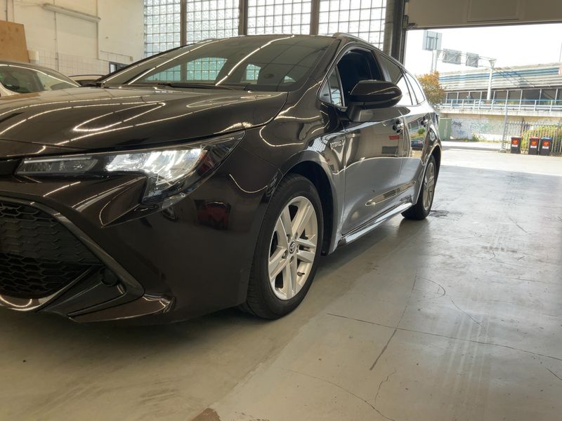 Toyota Corolla 1.8 Hybrid Active Drive — zdjęcie 2