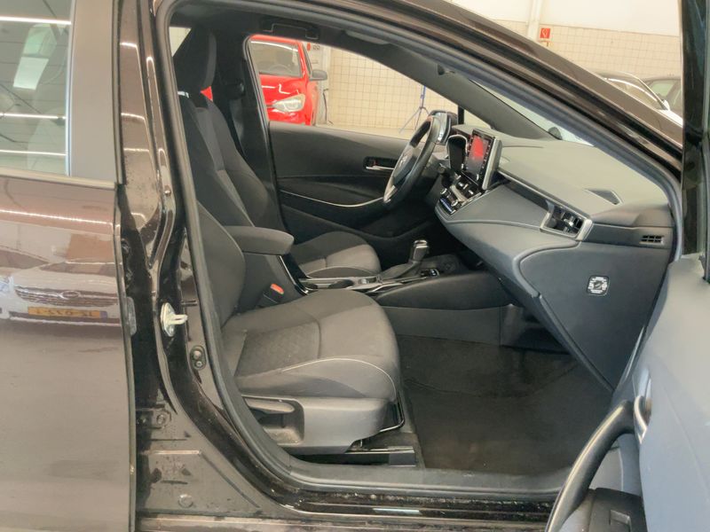 Toyota Corolla 1.8 Hybrid Active Drive — zdjęcie 11