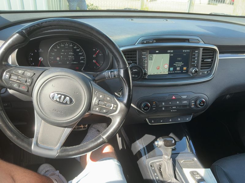 Kia Sorento 2.2 CRDi Platinum Edition 4WD 2015 – снимка 18
