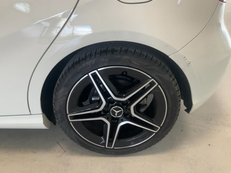 Mercedes-Benz A-Klasse A 200 CDI Urban 2015 – снимка 5