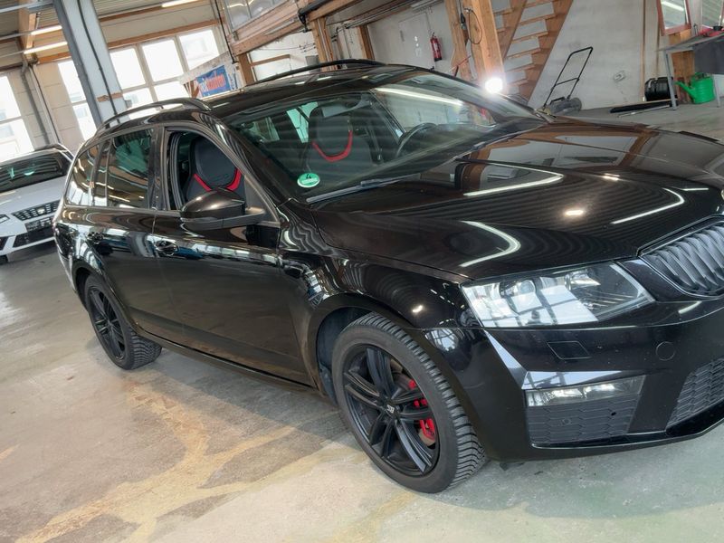 Skoda Octavia 2.0 TDI RS — zdjęcie 8