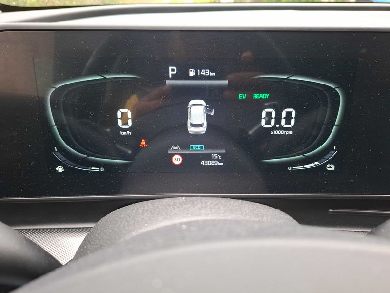 Kia Sportage 1.6 TGDI Hybrid Active — zdjęcie 12