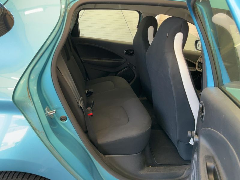 Renault Zoe electric drive 51 kW Life — zdjęcie 14