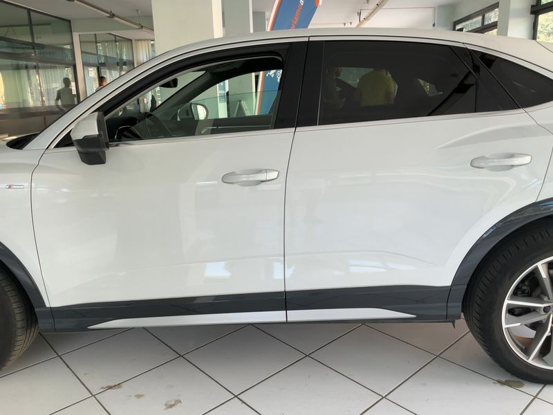 Audi Q3 Sportback 35 TDI S line — zdjęcie 4