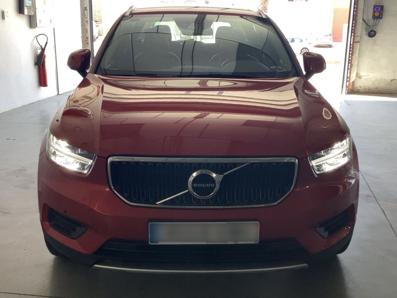 Volvo XC40 2.0 D3 Momentum 2WD — zdjęcie 9