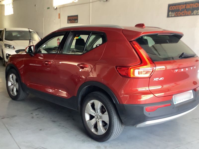 Volvo XC40 2.0 D3 Momentum 2WD — zdjęcie 3
