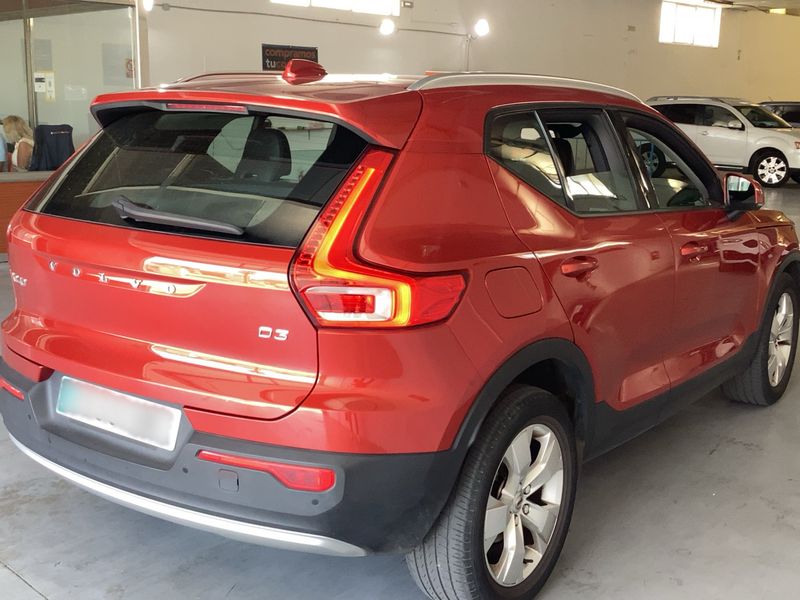 Volvo XC40 2.0 D3 Momentum 2WD — zdjęcie 6