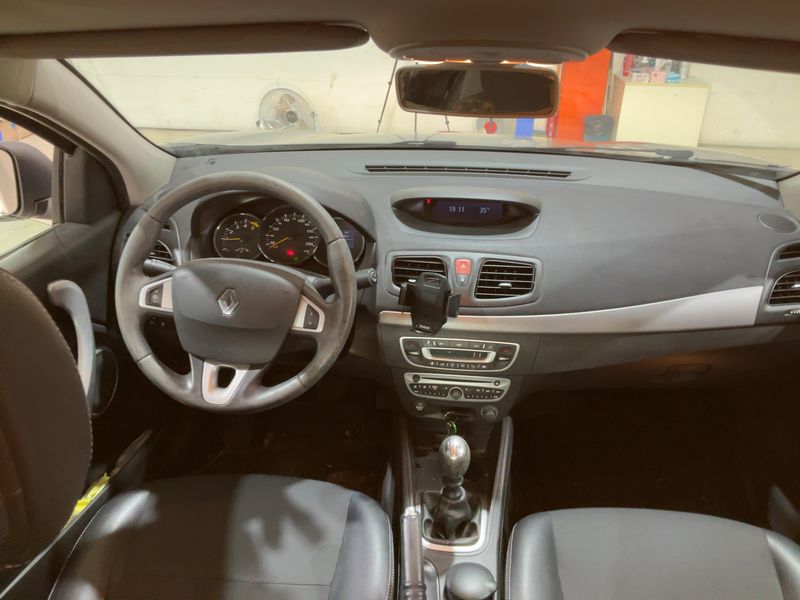 Renault Fluence 1.5 dCi Dynamique — zdjęcie 12