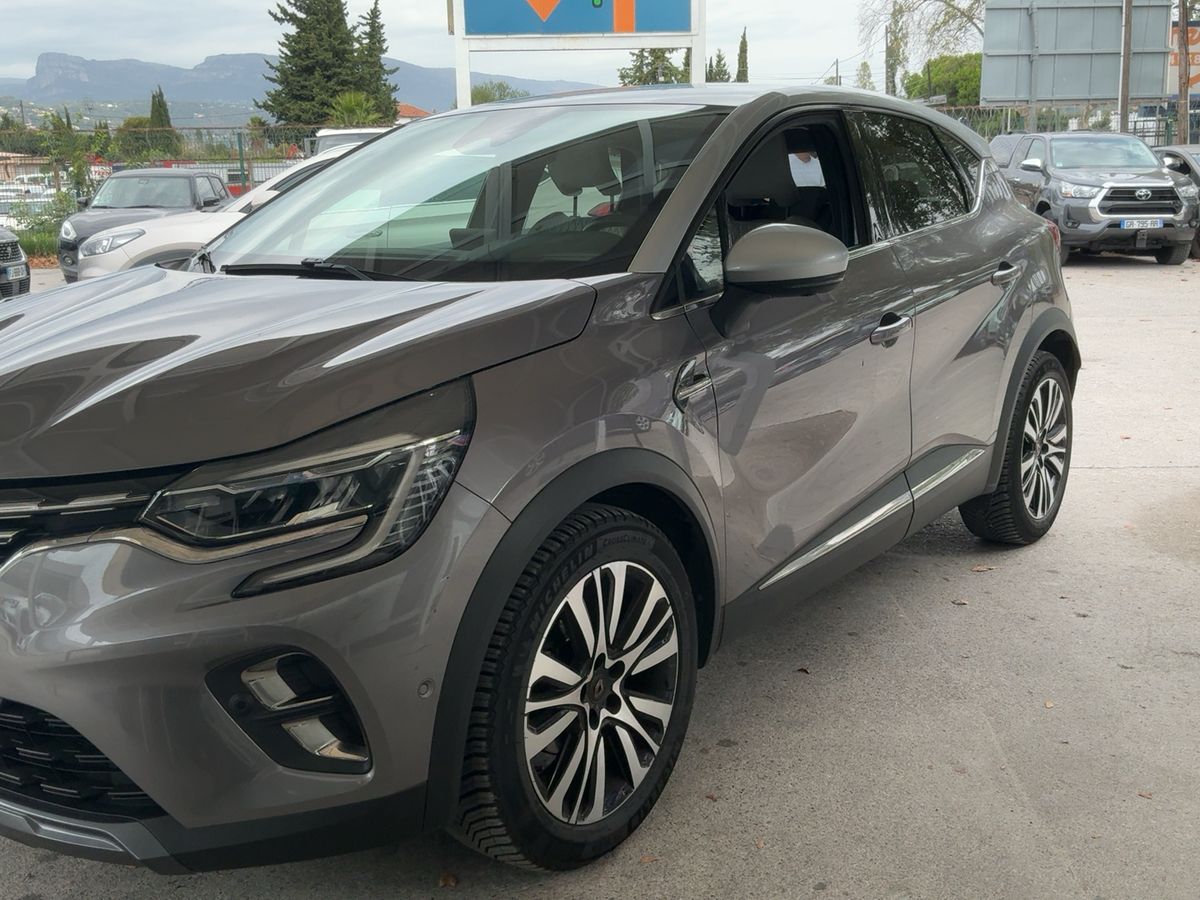Renault Captur 1.3 TCe Initiale Paris