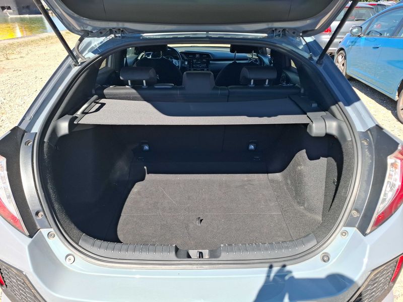 Honda Civic 1.0 VTEC Executive — zdjęcie 9