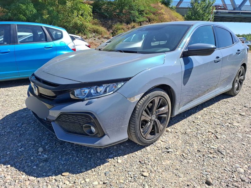 Honda Civic 1.0 VTEC Executive — zdjęcie 2