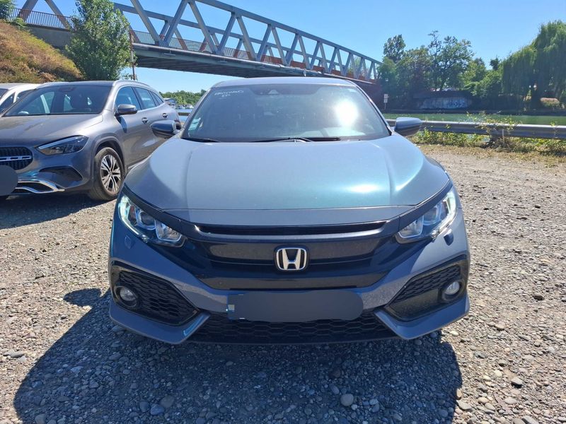 Honda Civic 1.0 VTEC Executive — zdjęcie 7