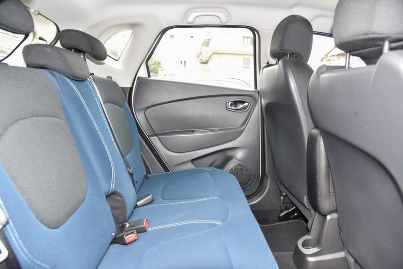 Renault Captur 0.9 TCe Life — zdjęcie 13