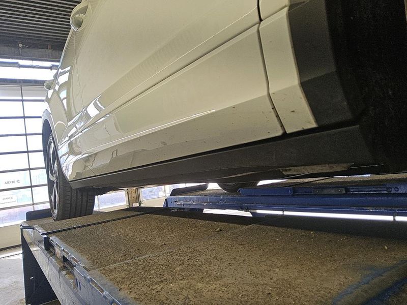 Volkswagen T-Roc 2.0 TSI R 4Motion — zdjęcie 23