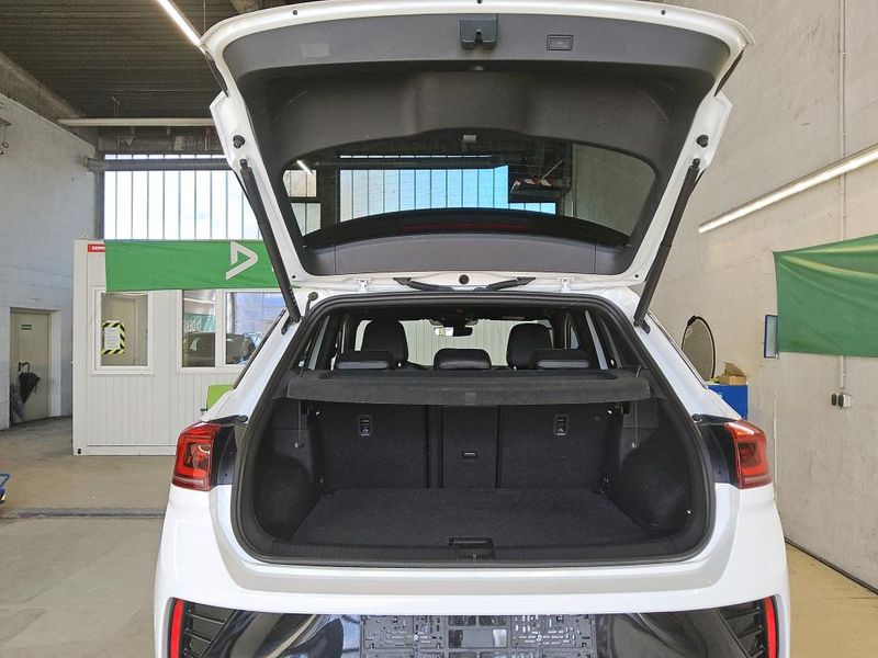 Volkswagen T-Roc 2.0 TSI R 4Motion — zdjęcie 19