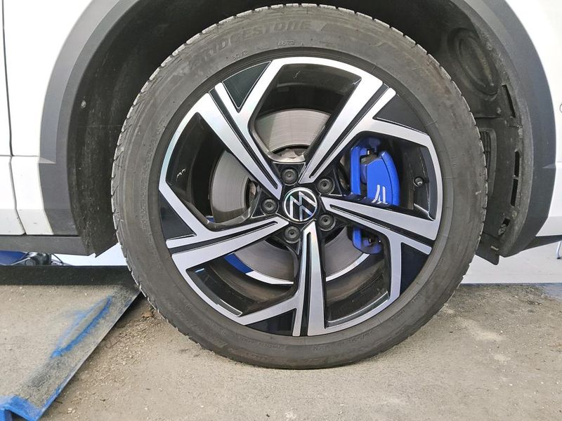 Volkswagen T-Roc 2.0 TSI R 4Motion — zdjęcie 25