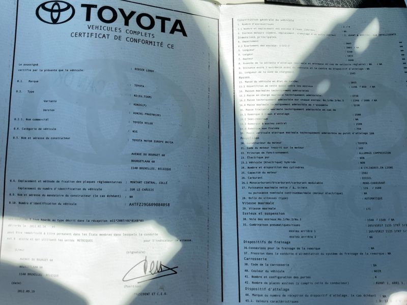 Toyota Hilux 3.0 Turbodiesel Double Cab Life 4x4 — zdjęcie 16