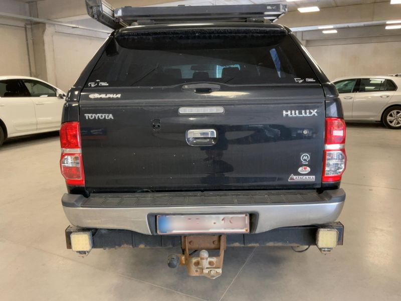 Toyota Hilux 3.0 Turbodiesel Double Cab Life 4x4 — zdjęcie 5