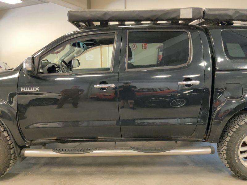 Toyota Hilux 3.0 Turbodiesel Double Cab Life 4x4 — zdjęcie 4