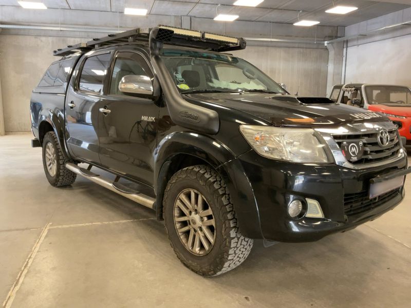 Toyota Hilux 3.0 Turbodiesel Double Cab Life 4x4 — zdjęcie 8