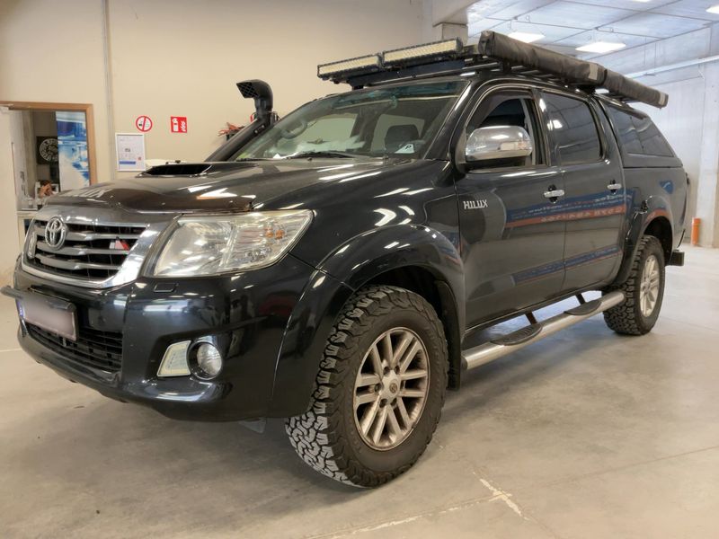 Toyota Hilux 3.0 Turbodiesel Double Cab Life 4x4 — zdjęcie 2