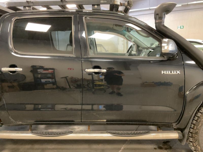 Toyota Hilux 3.0 Turbodiesel Double Cab Life 4x4 — zdjęcie 7