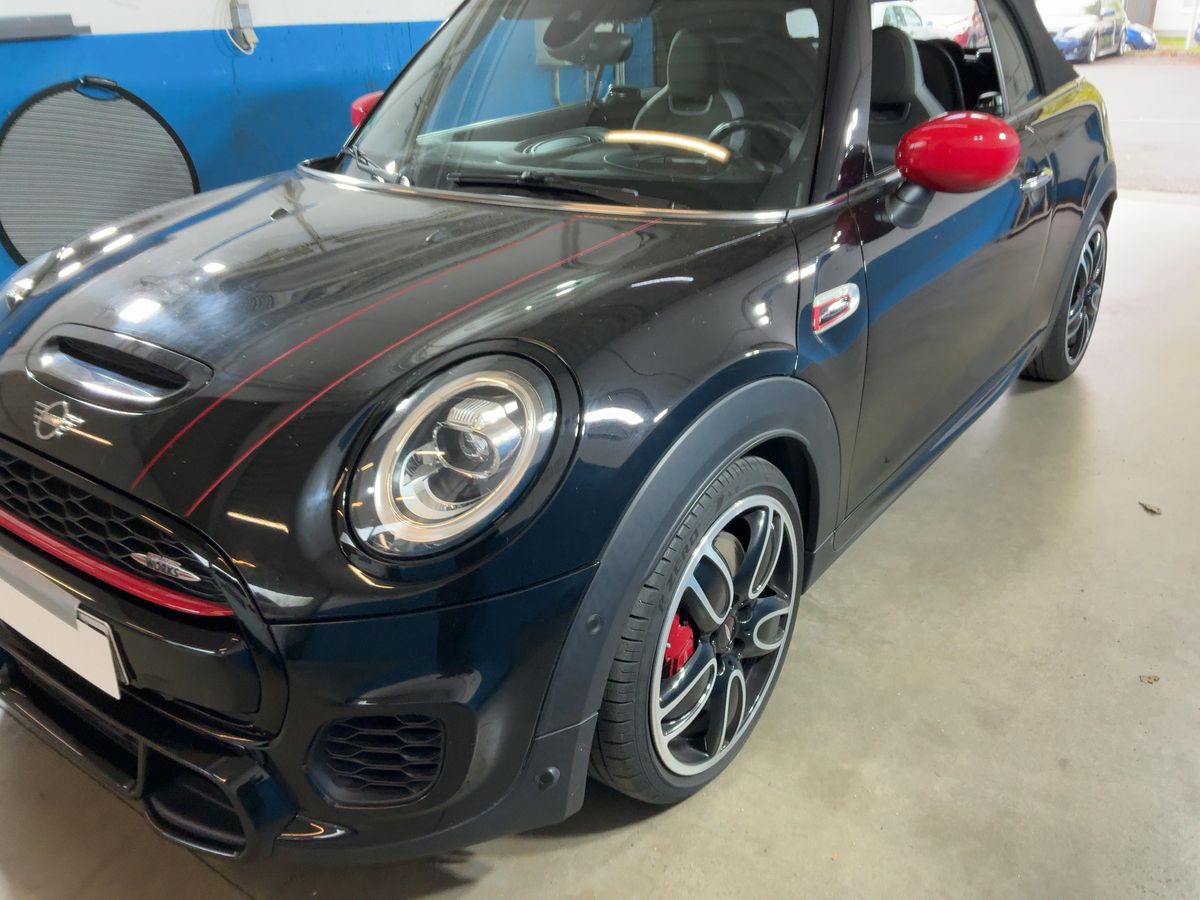 MINI Cabrio John Cooper Works