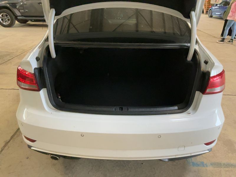 Audi A3 Limousine 1.6 TDI Sport — zdjęcie 10