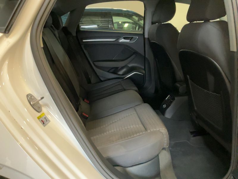 Audi A3 Limousine 1.6 TDI Sport — zdjęcie 14