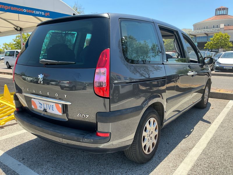 Peugeot 807 2.0 HDi Tendance — zdjęcie 2