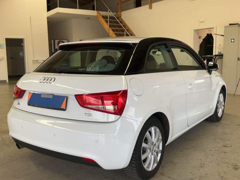 Audi A1 1.6 TDI Ambition — zdjęcie 6