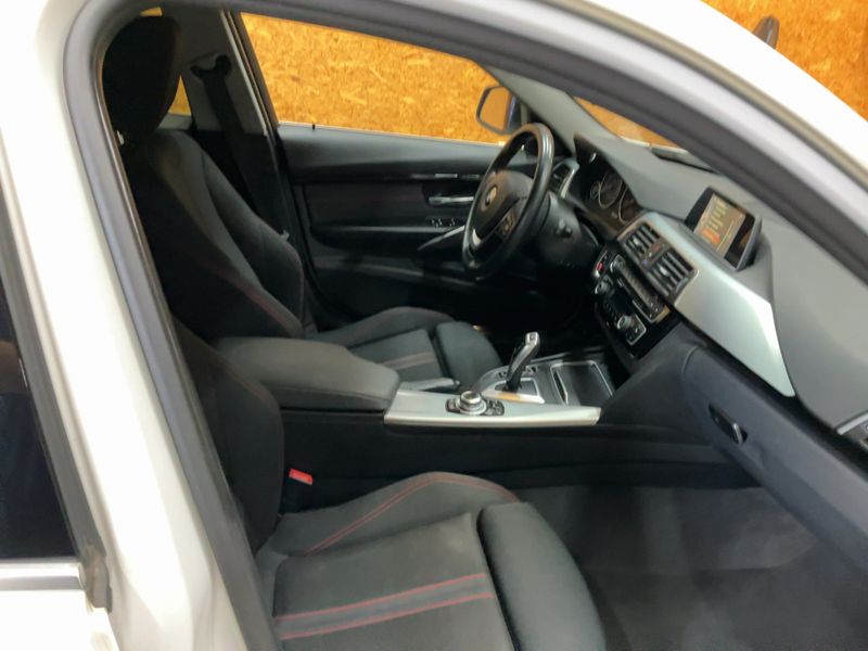 BMW 3er 320d Sport Line 2015 – снимка 17