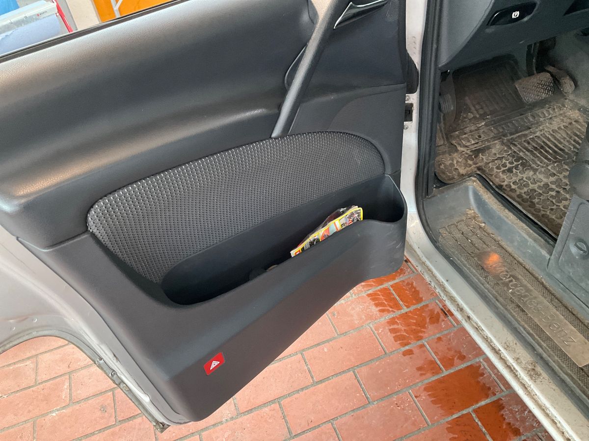 Mercedes-Benz Viano 2013 — photo 25