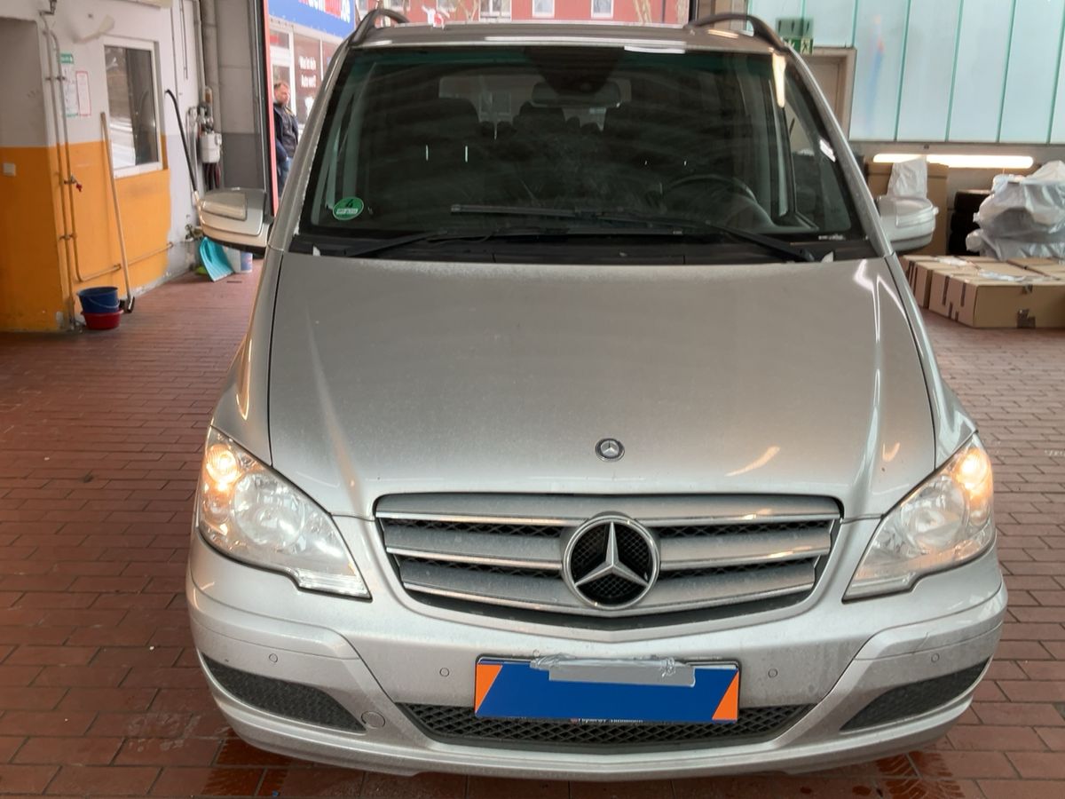 Mercedes-Benz Viano 2013 — photo 15