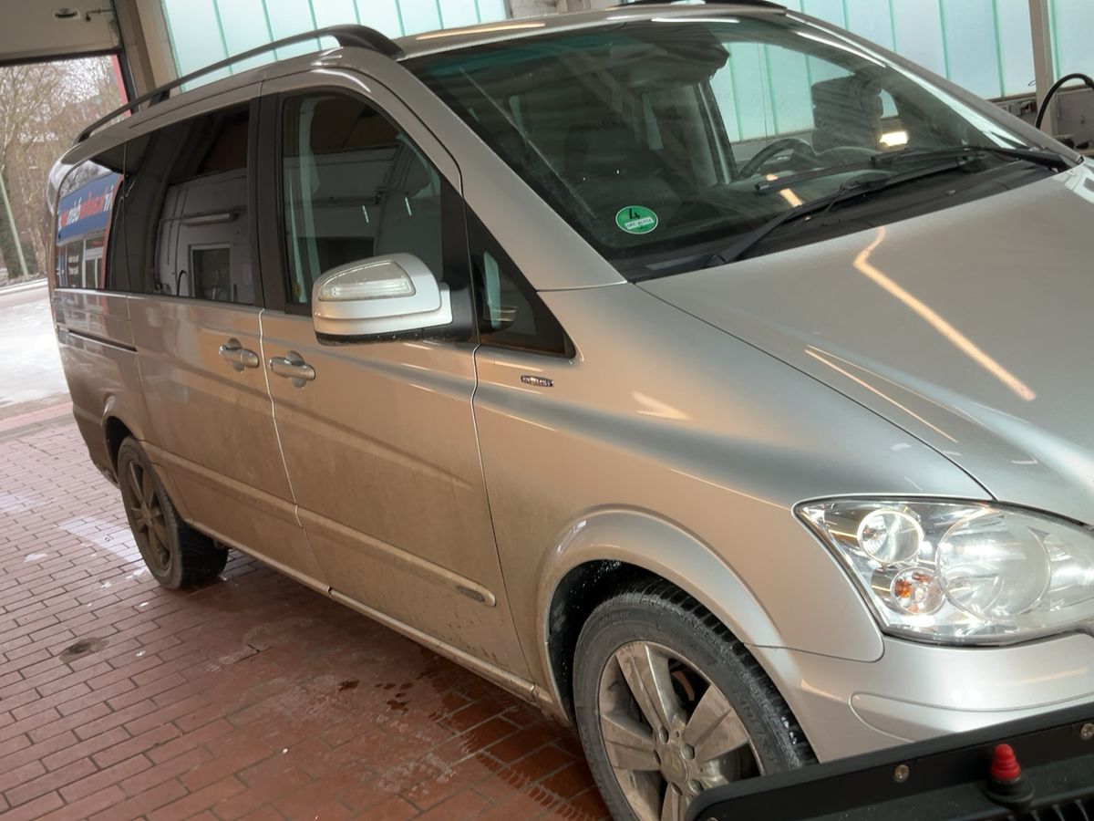 Mercedes-Benz Viano 2013 — photo 13