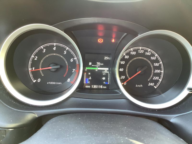 Mitsubishi Lancer 1.6 Diamant Edition — zdjęcie 13