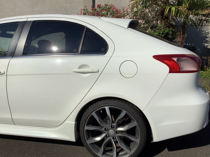 Mitsubishi Lancer 1.6 Diamant Edition — zdjęcie 3