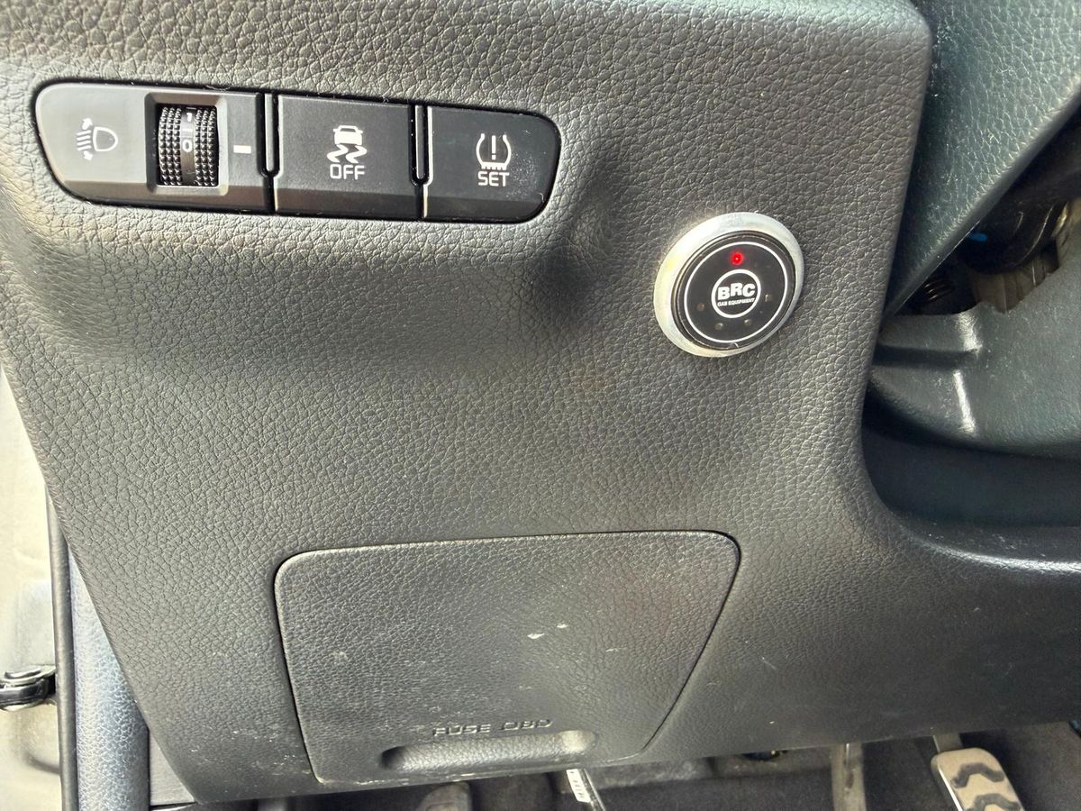 Kia Picanto 2021 — photo 16