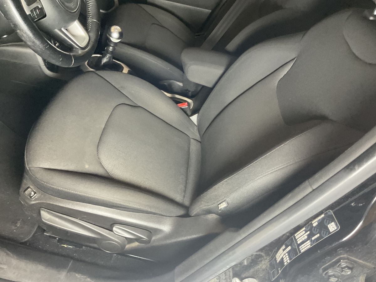 Jeep Renegade 2014 — photo 40