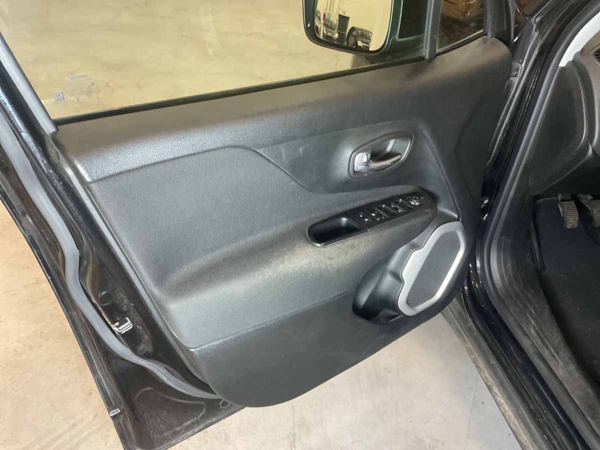 Jeep Renegade 2014 — photo 39