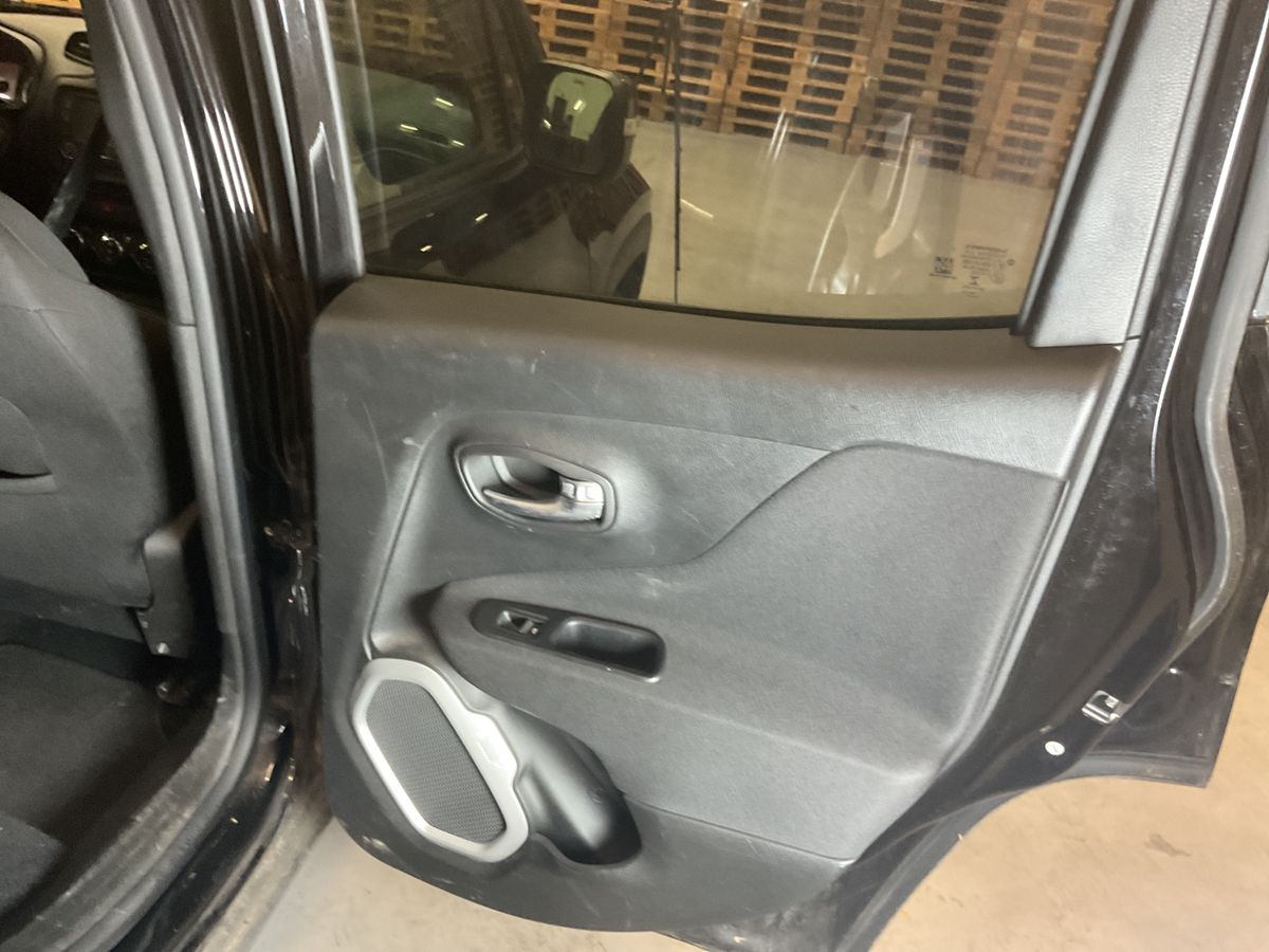 Jeep Renegade 2014 — photo 33