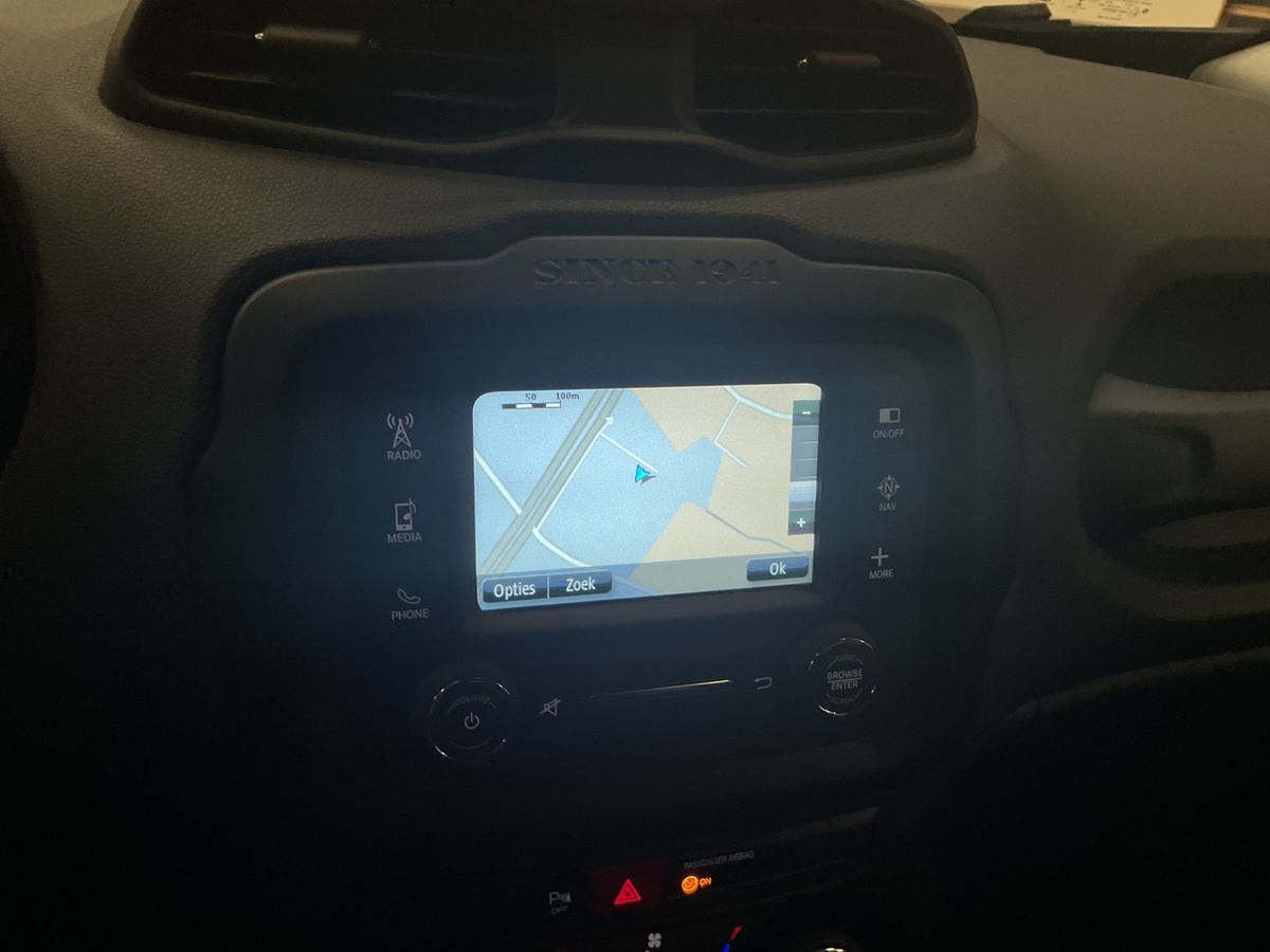 Jeep Renegade 2014 — photo 48