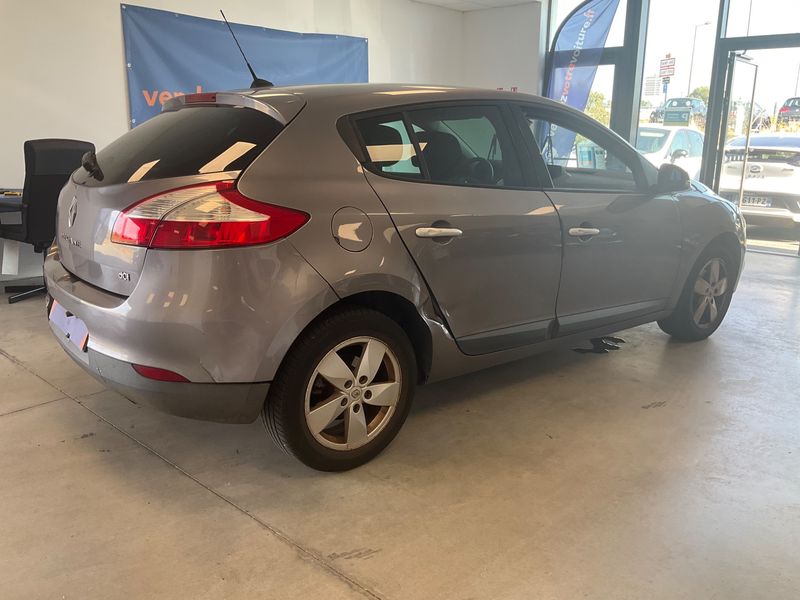 Renault Megane 1.5 dCi Dynamique — zdjęcie 2