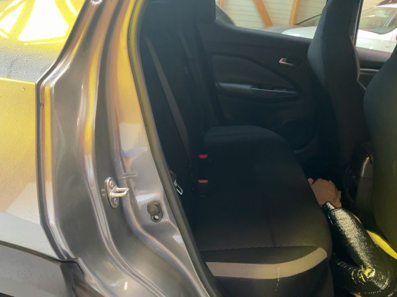 Nissan Juke 1.0 DIG-T Business+ — zdjęcie 14