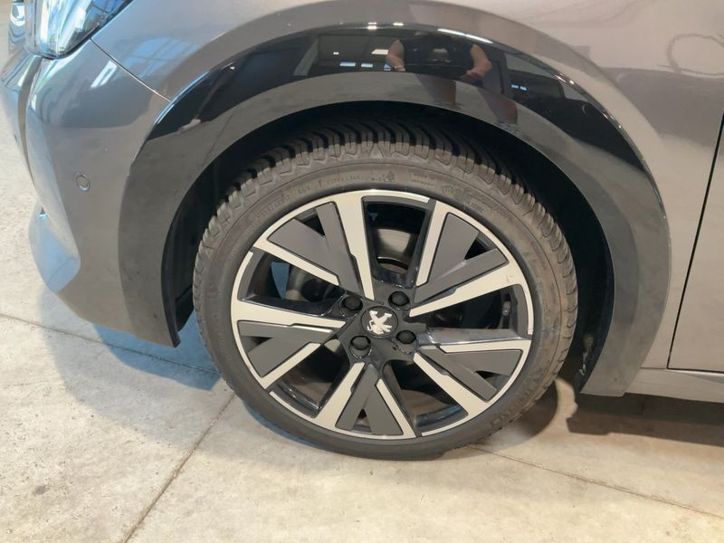 Peugeot 208 1.2 PureTech GT 2021 – снимка 3