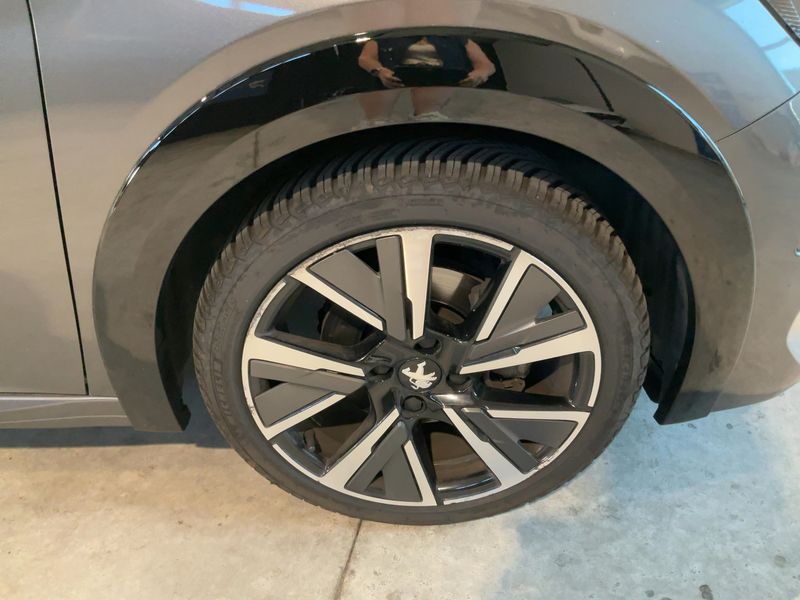 Peugeot 208 1.2 PureTech GT 2021 – снимка 11